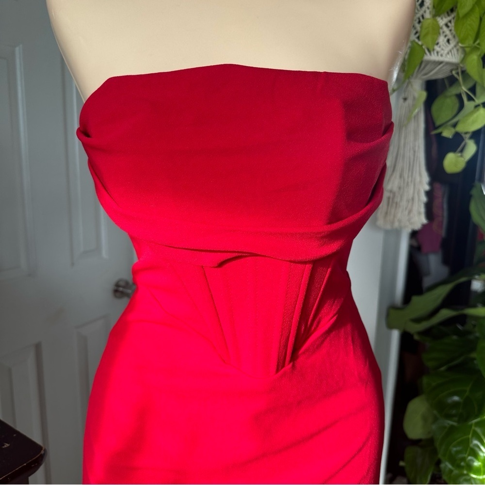 LULU’S DRAMATIC INTENT STRAPLESS CORSET BODYCON MINI DRESS - Picture 7 of 14